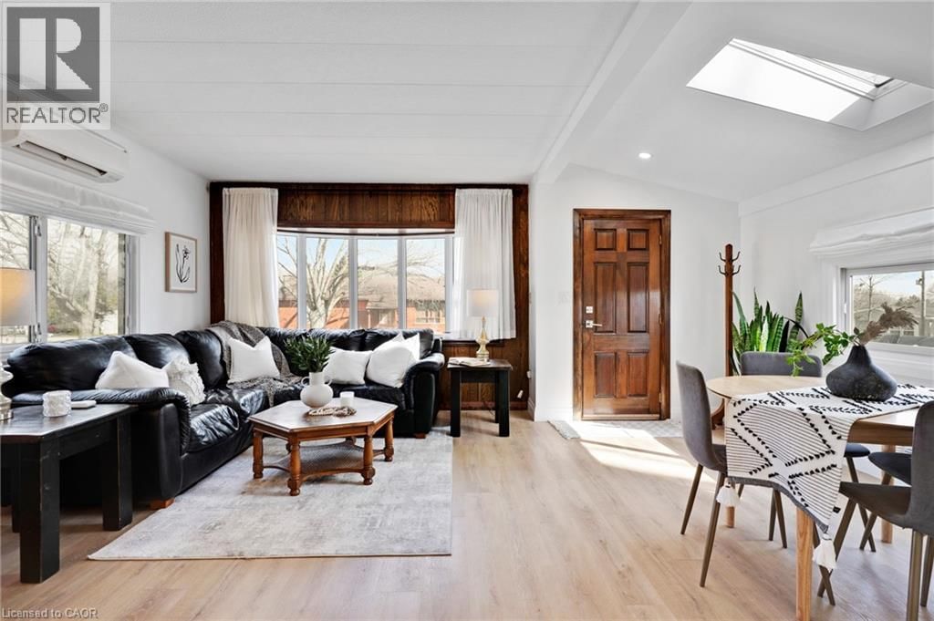 28 MACPHERSON CRESCENT Image 8