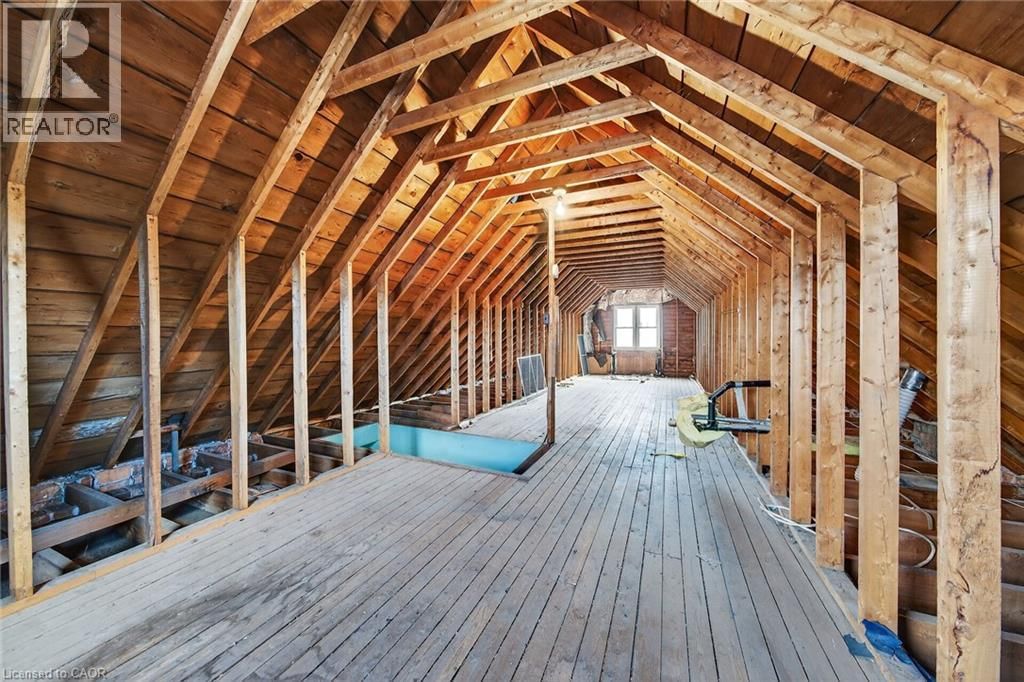 210 HUXLEY AVENUE SOUTH Image 20