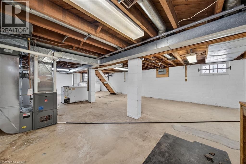 210 HUXLEY AVENUE SOUTH Image 26