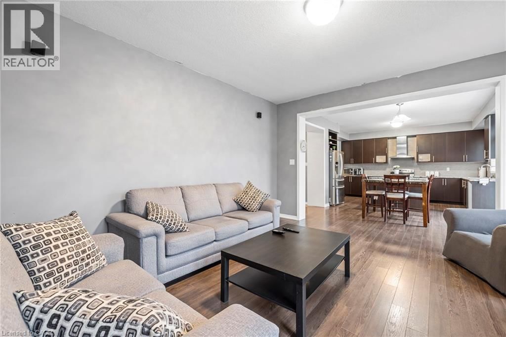 20 GILLESPIE DRIVE Image 15