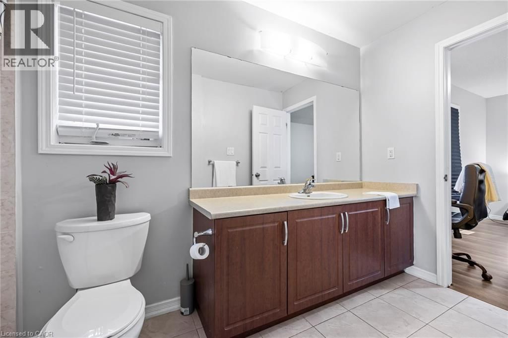 20 GILLESPIE DRIVE Image 16