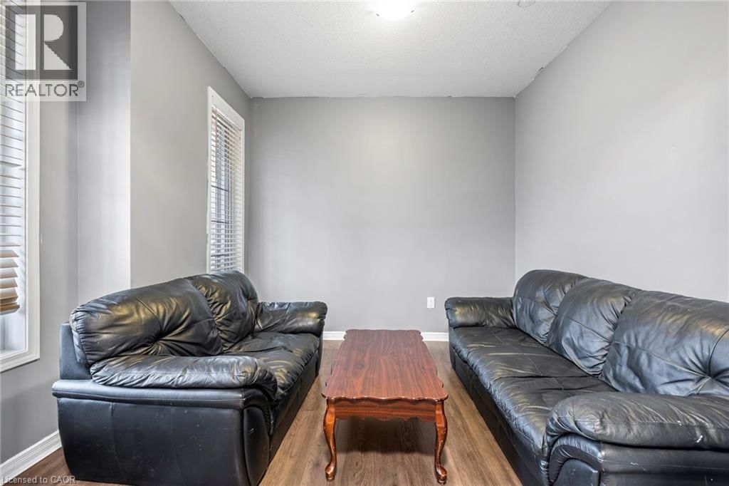 20 GILLESPIE DRIVE Image 22