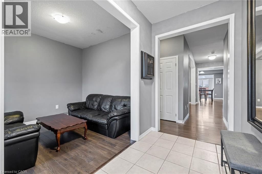 20 GILLESPIE DRIVE Image 23