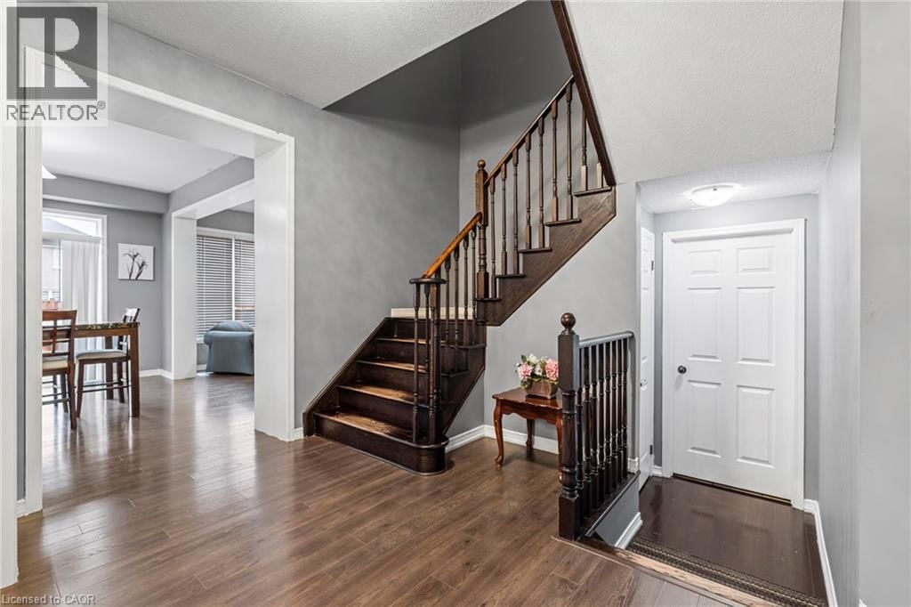 20 GILLESPIE DRIVE Image 26