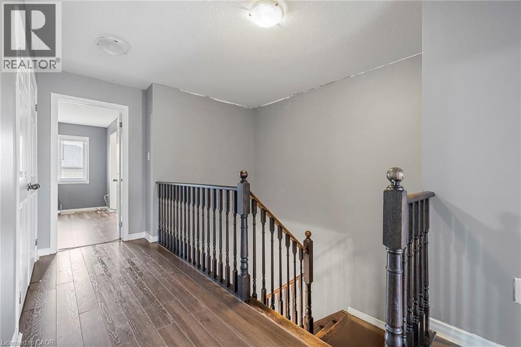 20 GILLESPIE DRIVE Image 36