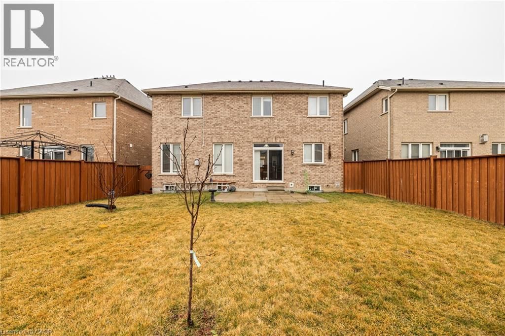 20 GILLESPIE DRIVE Image 44