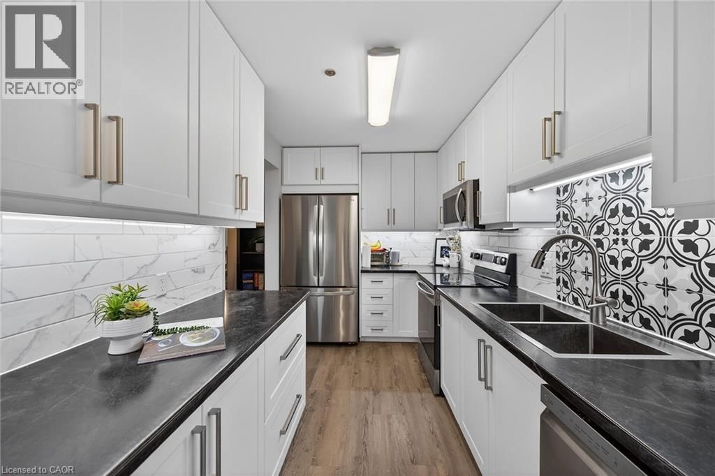 208 - 6 NIAGARA STREET Image 1