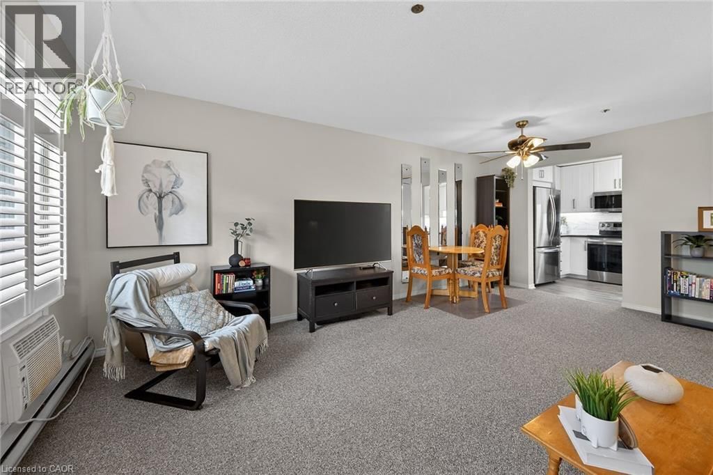 208 - 6 NIAGARA STREET Image 17