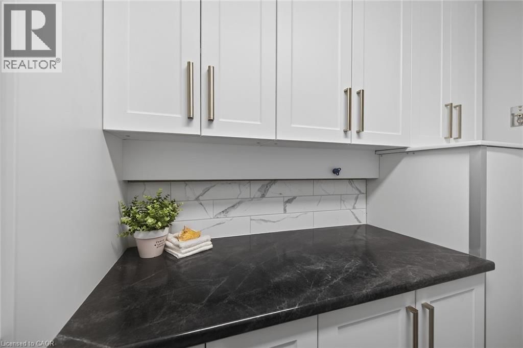 208 - 6 NIAGARA STREET Image 20