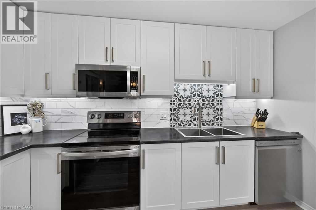 208 - 6 NIAGARA STREET Image 3