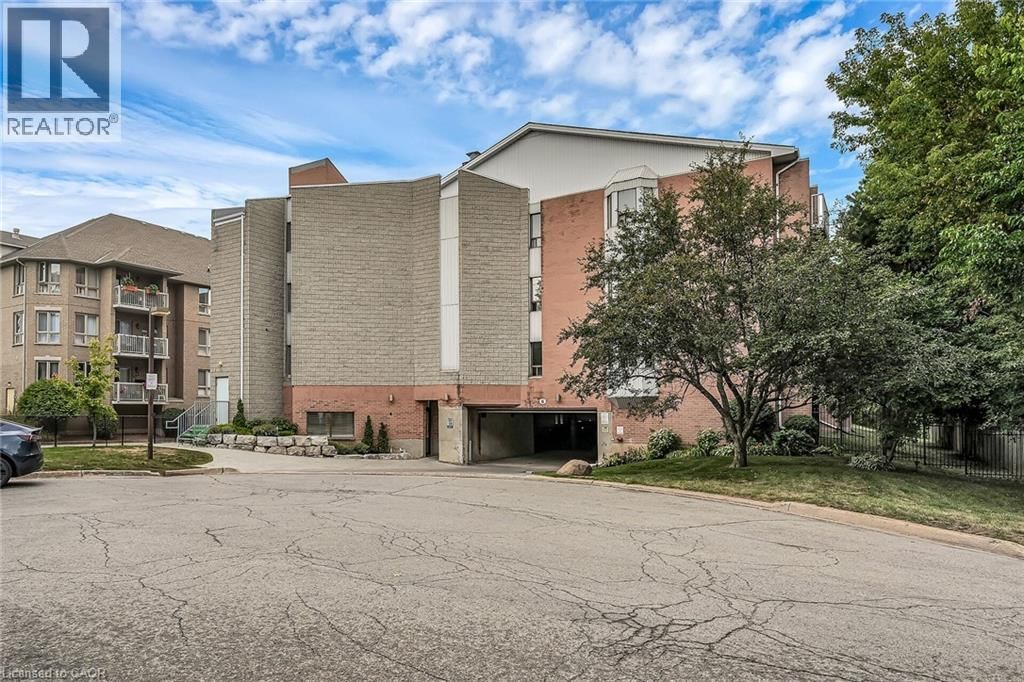 208 - 6 NIAGARA STREET Image 39