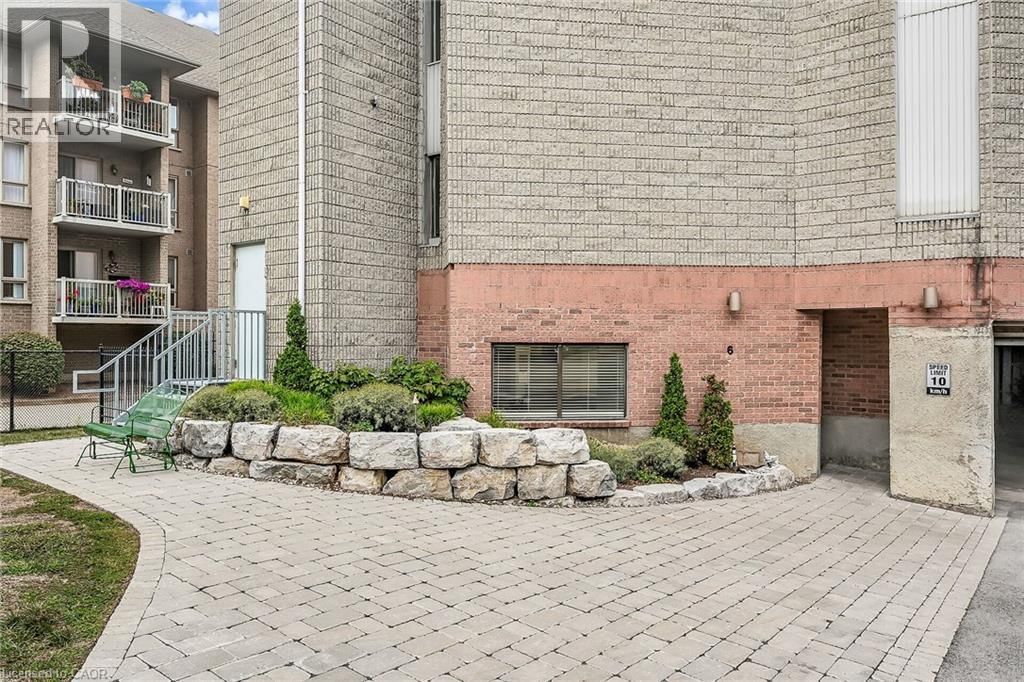 208 - 6 NIAGARA STREET Image 45