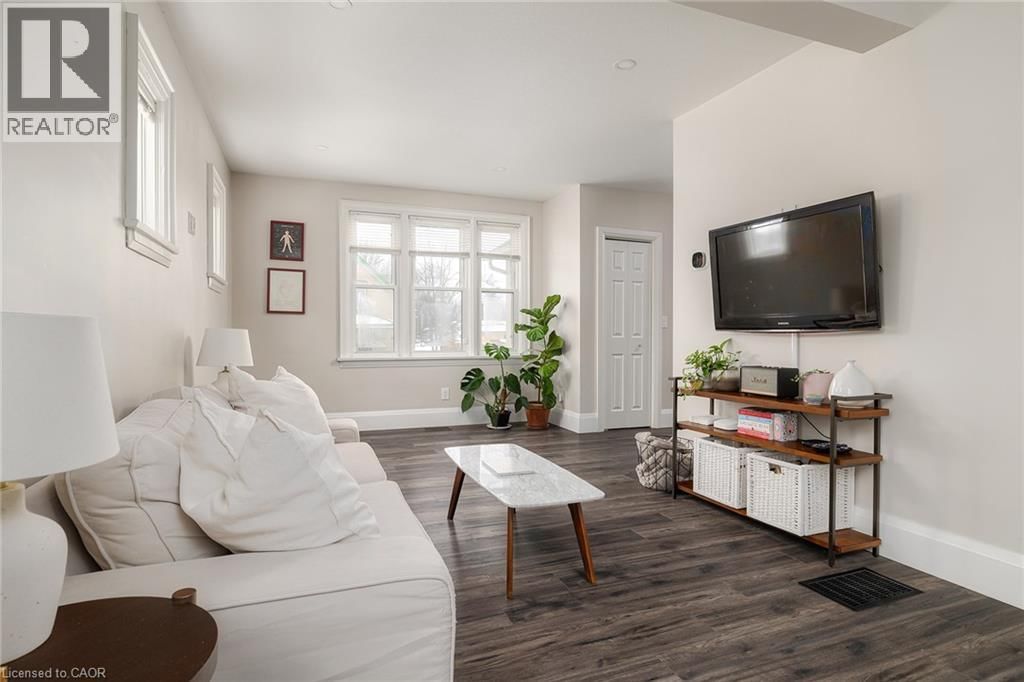 591 11TH AVENUE Image 7