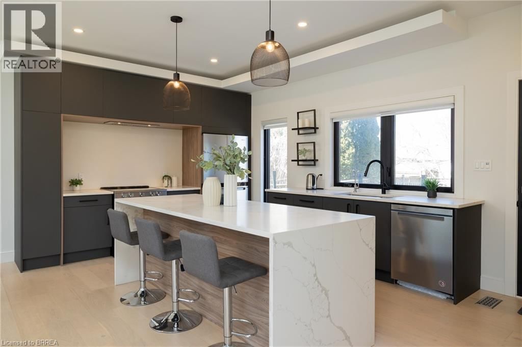 40 VARADI AVENUE Image 10