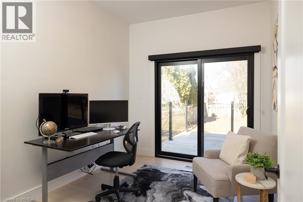 40 VARADI AVENUE Image 18