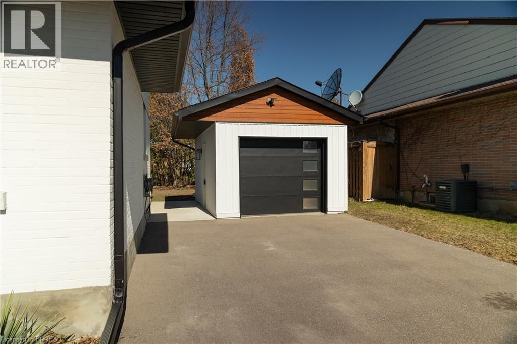 40 VARADI AVENUE Image 5