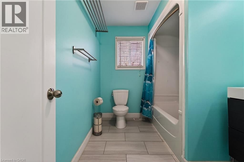 17 ANDERSON CRESCENT Image 19