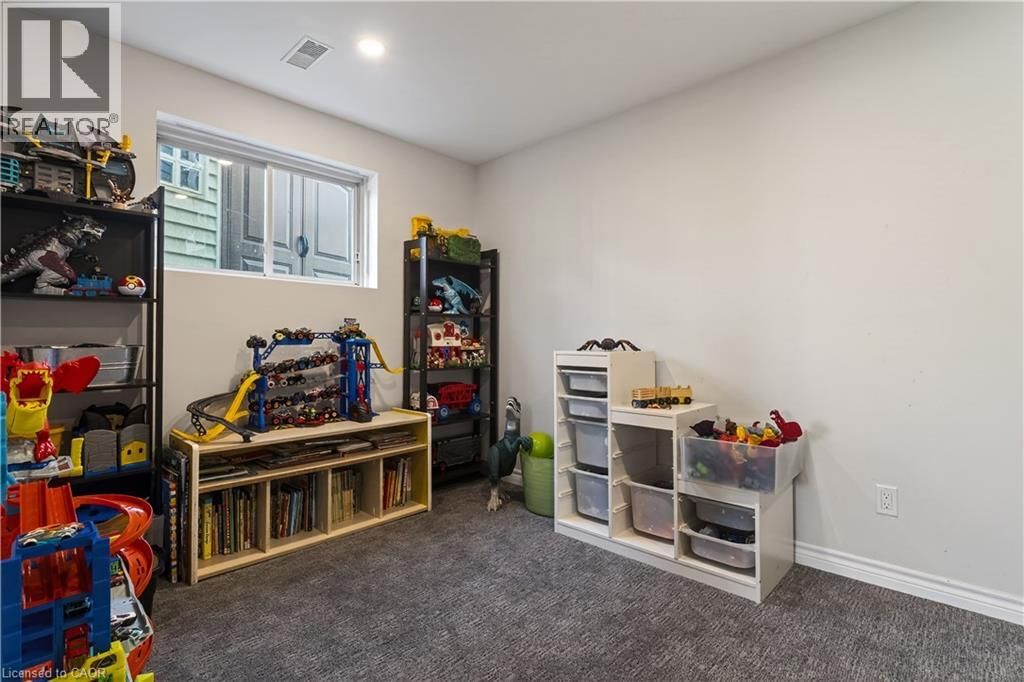 17 ANDERSON CRESCENT Image 29