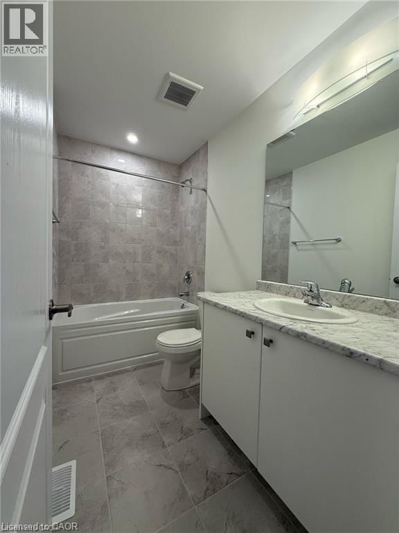 100 MASTERS STREET Image 8