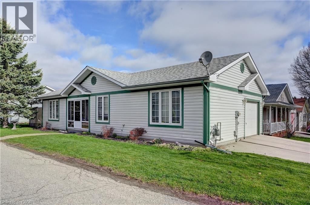 176 WESLEY CRESCENT Image 1