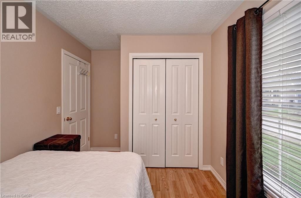 176 WESLEY CRESCENT Image 22