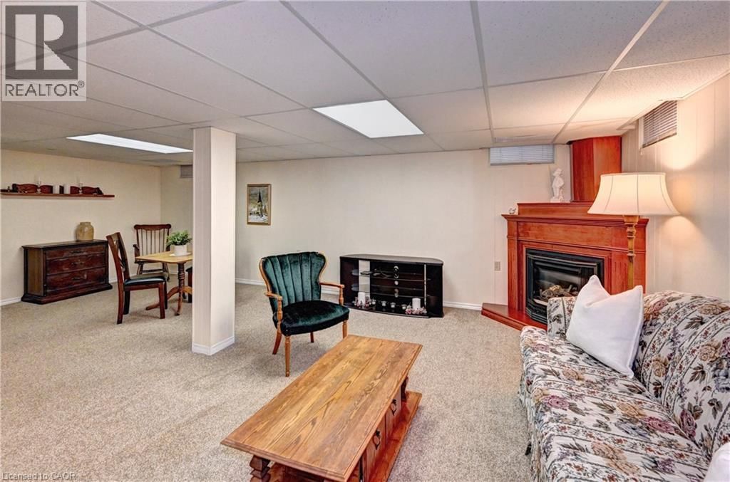 176 WESLEY CRESCENT Image 27