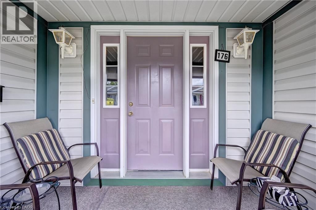 176 WESLEY CRESCENT Image 4