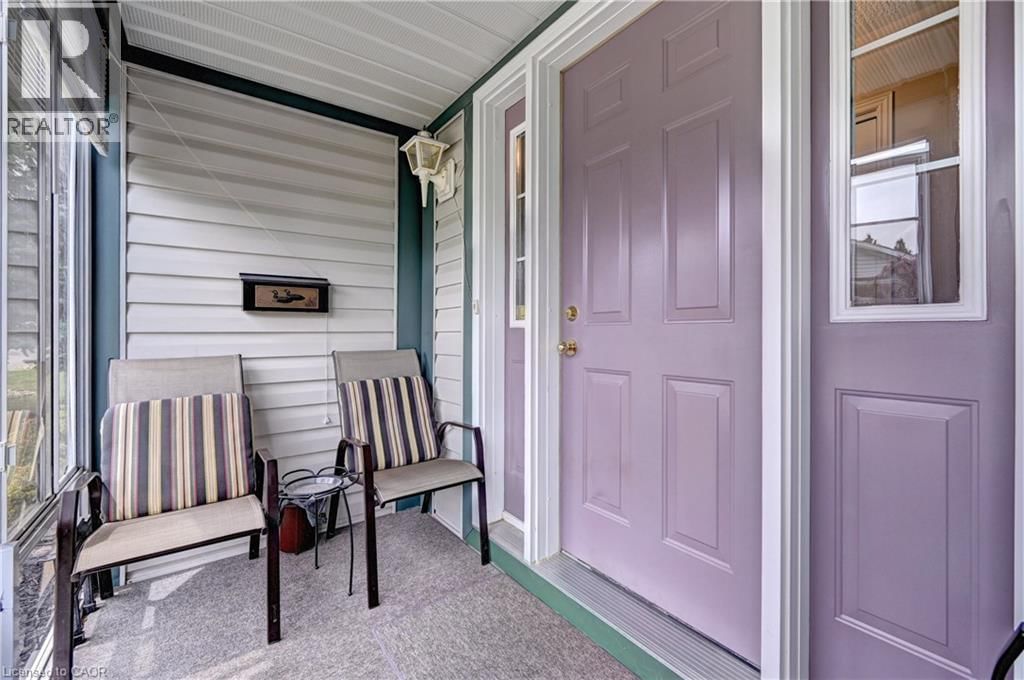 176 WESLEY CRESCENT Image 5