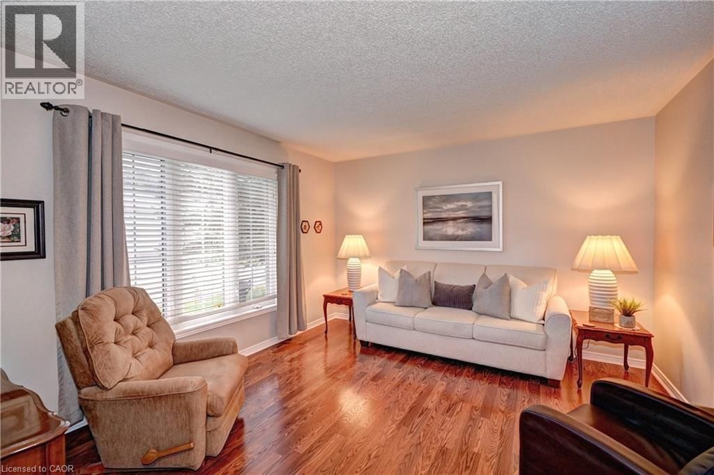 176 WESLEY CRESCENT Image 9