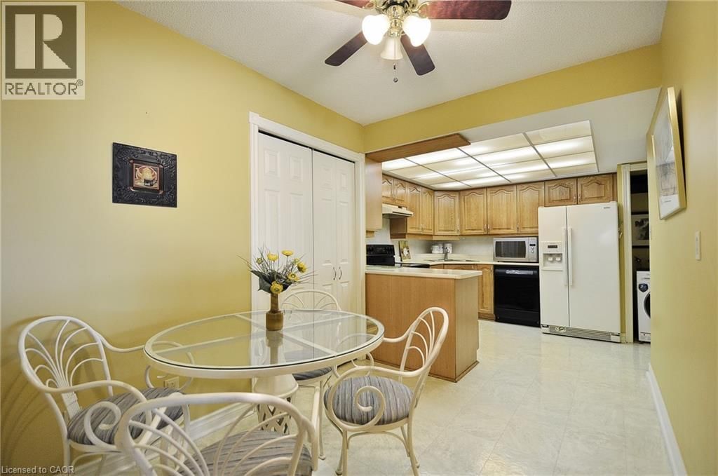 1305 - 237 KING STREET WEST Image 12