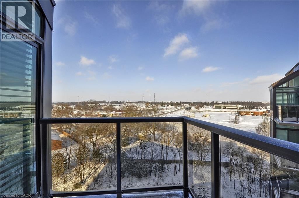 1305 - 237 KING STREET WEST Image 18