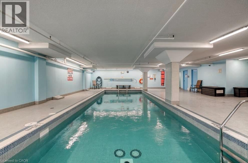 1305 - 237 KING STREET WEST Image 28