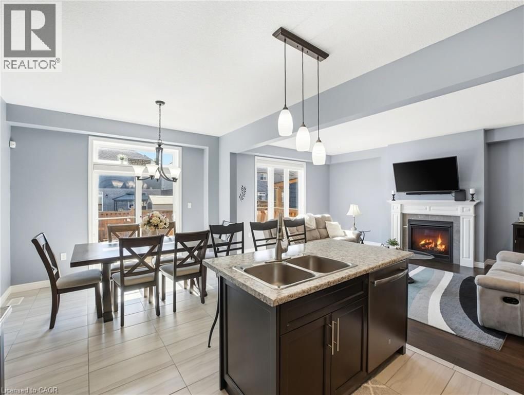 63 FESTIVAL WAY Image 13