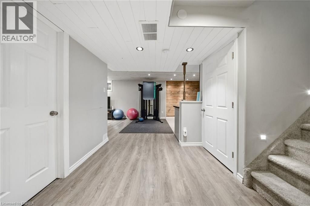 40 MISSION ROAD Image 26