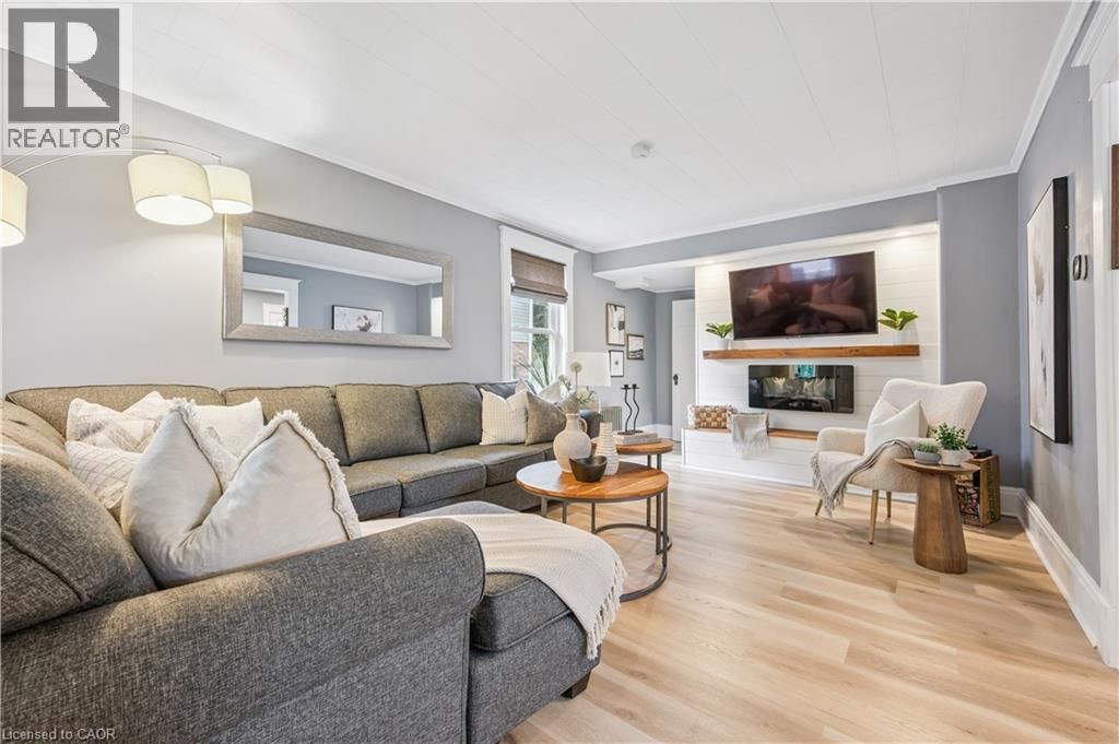 310 KITCHENER ROAD Image 12