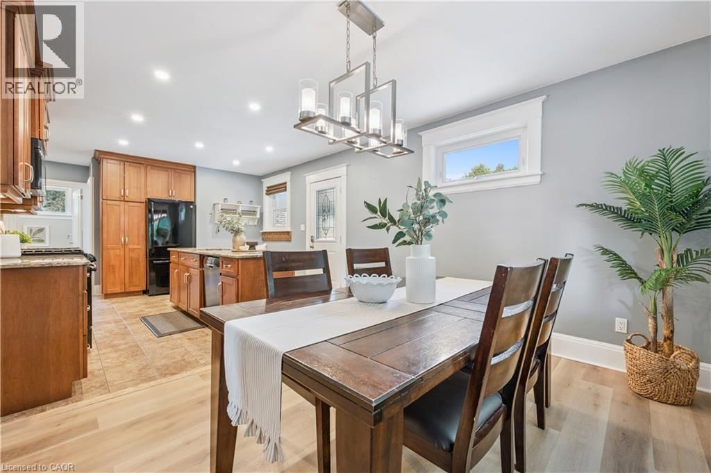 310 KITCHENER ROAD Image 16