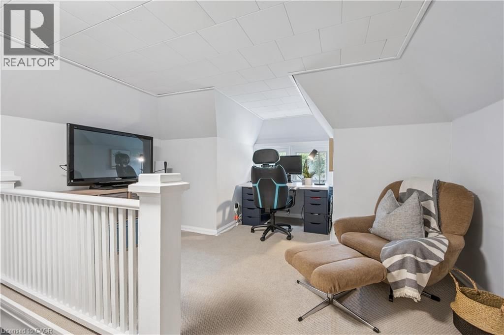 310 KITCHENER ROAD Image 28