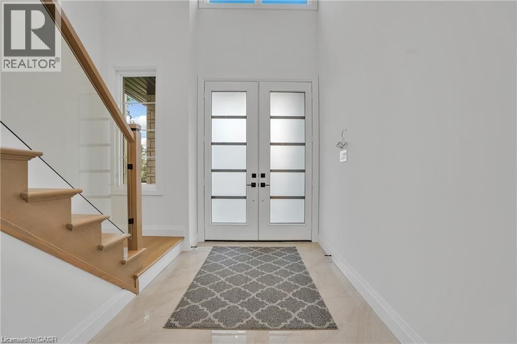 390 SOUTHCOTE ROAD Image 11