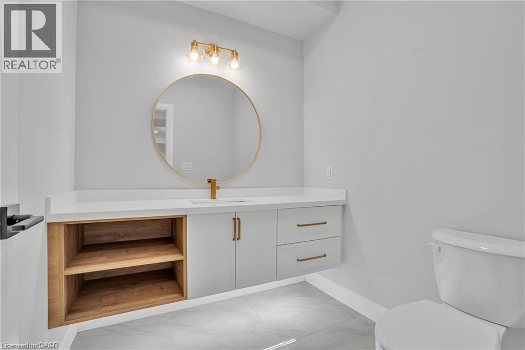 390 SOUTHCOTE ROAD Image 17