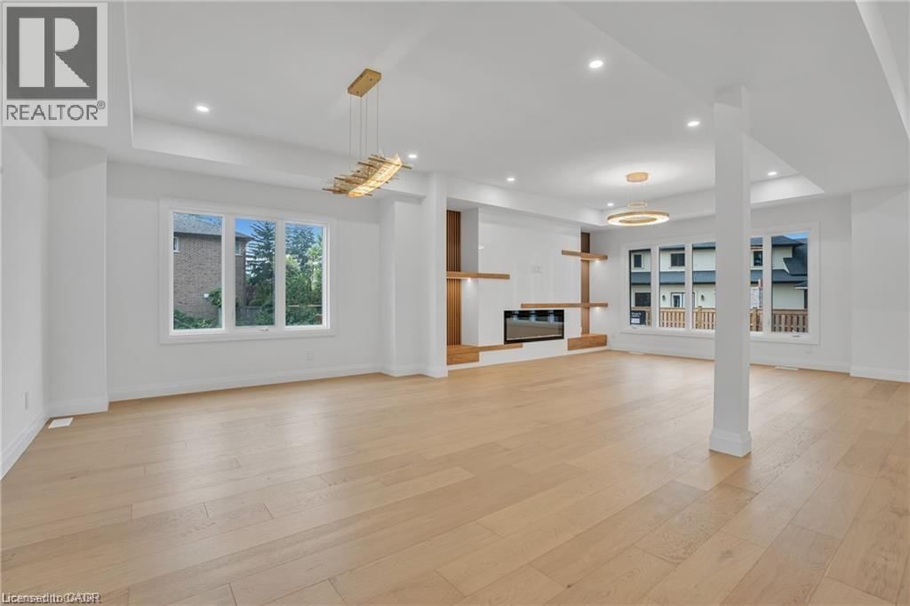 390 SOUTHCOTE ROAD Image 18