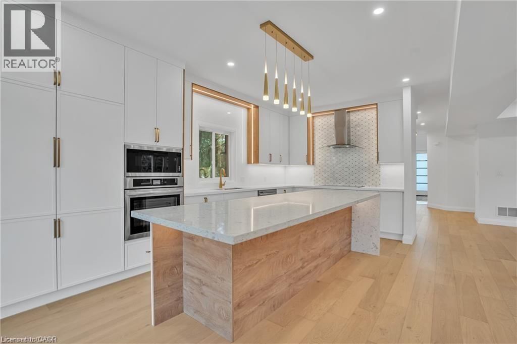 390 SOUTHCOTE ROAD Image 24