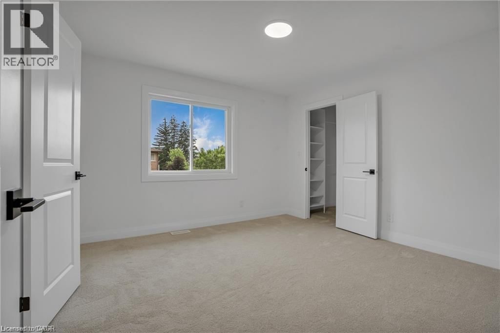 390 SOUTHCOTE ROAD Image 35