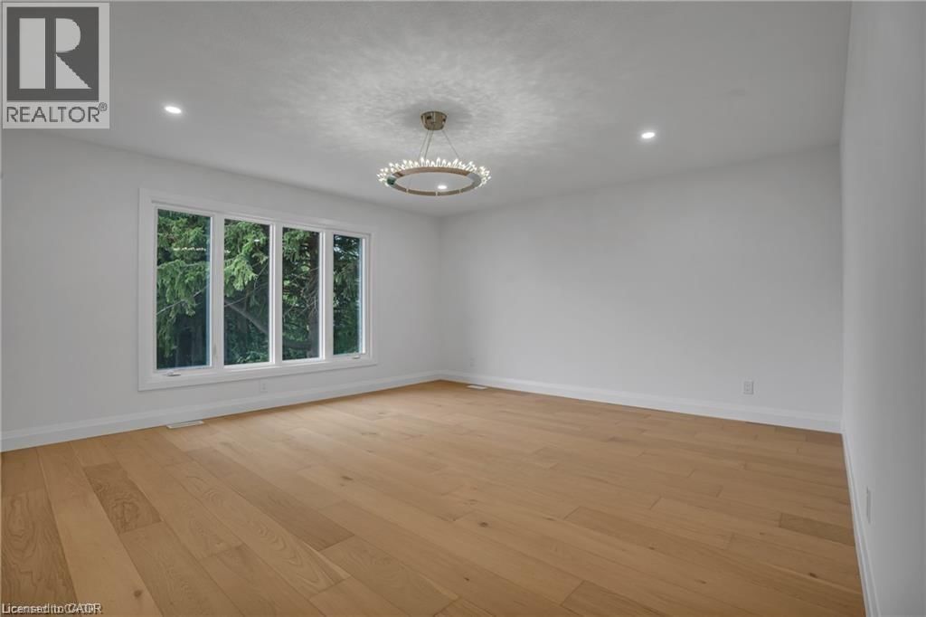 390 SOUTHCOTE ROAD Image 38