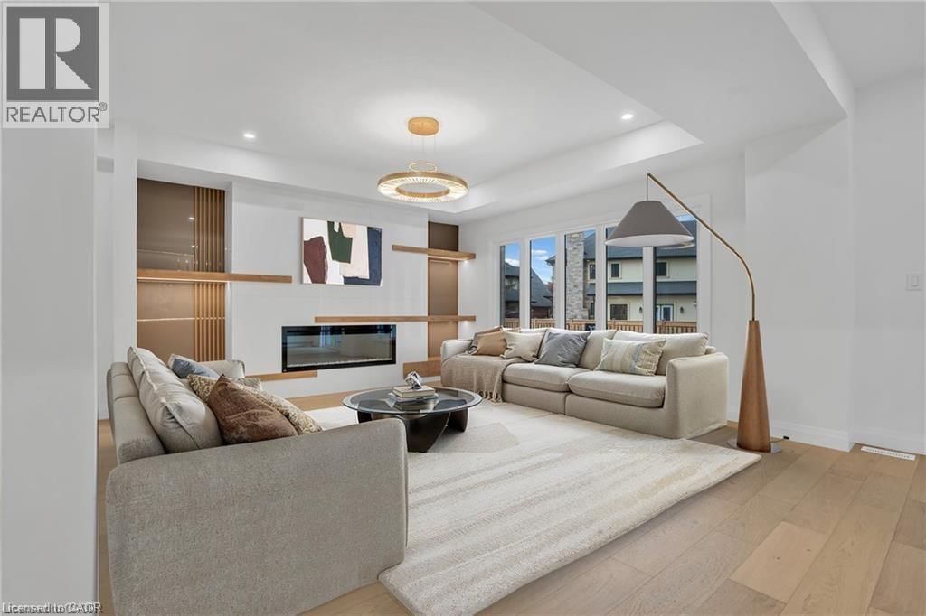 390 SOUTHCOTE ROAD Image 4