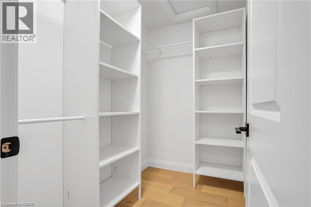 390 SOUTHCOTE ROAD Image 40