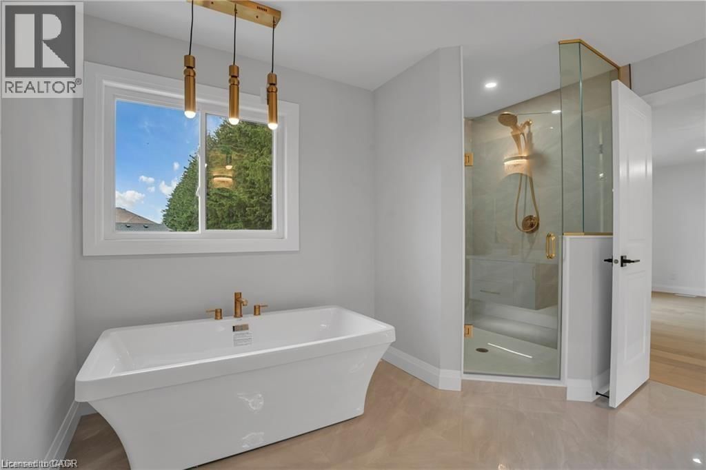 390 SOUTHCOTE ROAD Image 42