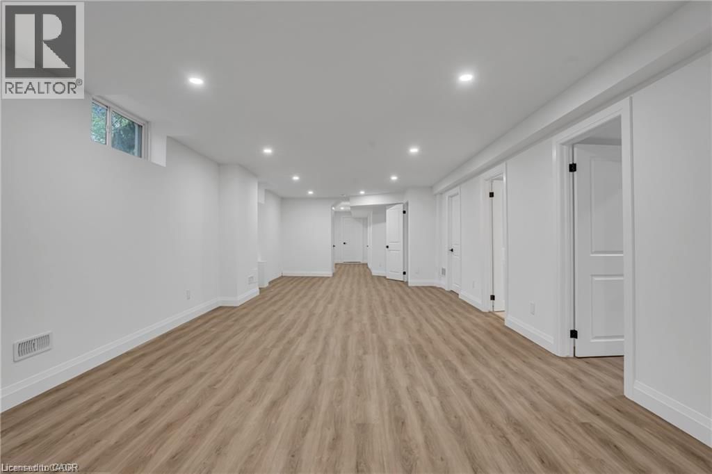 390 SOUTHCOTE ROAD Image 46