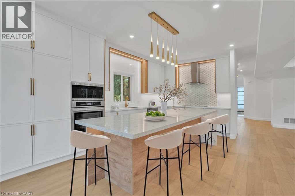 390 SOUTHCOTE ROAD Image 5