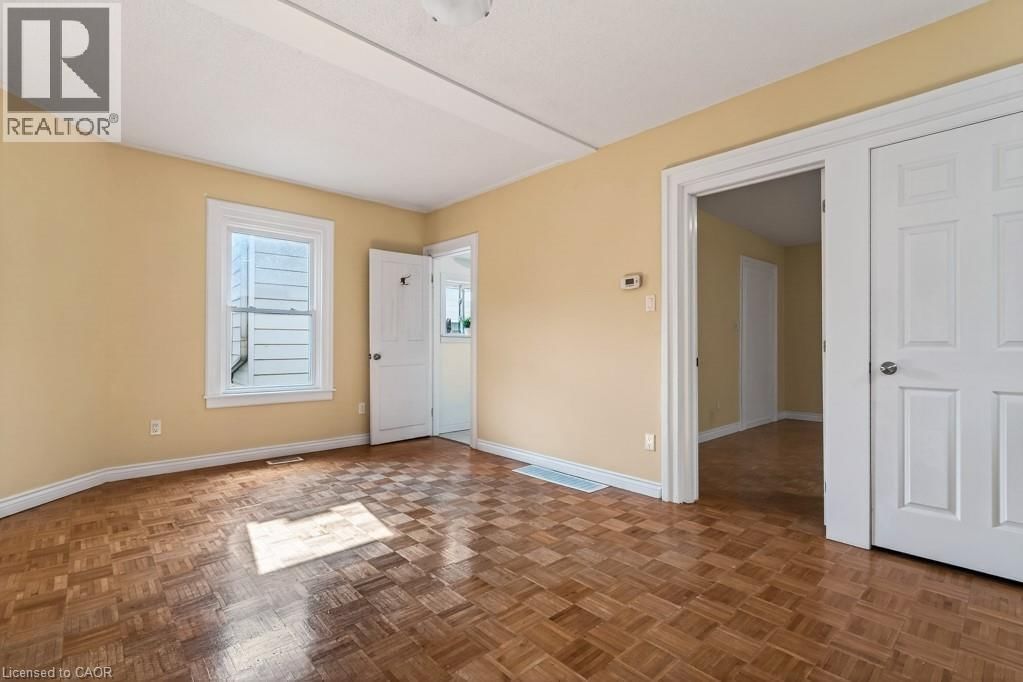 15 ADELAIDE STREET Image 15