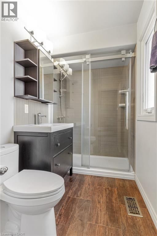 52 DOVER STREET Image 15